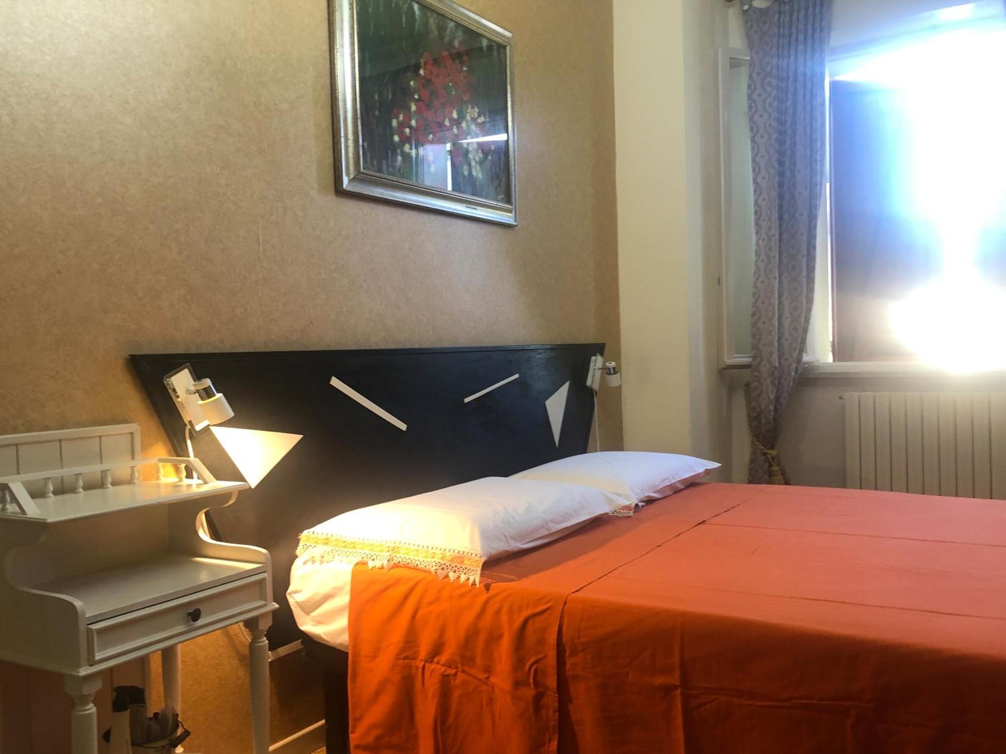 フォッソンブローネ La Finestra Sul Fiume Bed & Breakfast エクステリア 写真