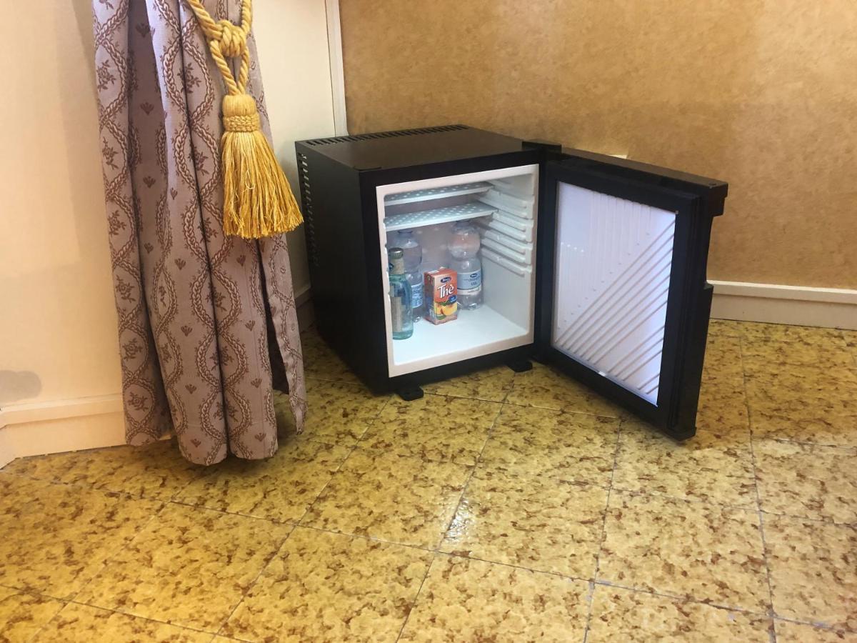 フォッソンブローネ La Finestra Sul Fiume Bed & Breakfast エクステリア 写真