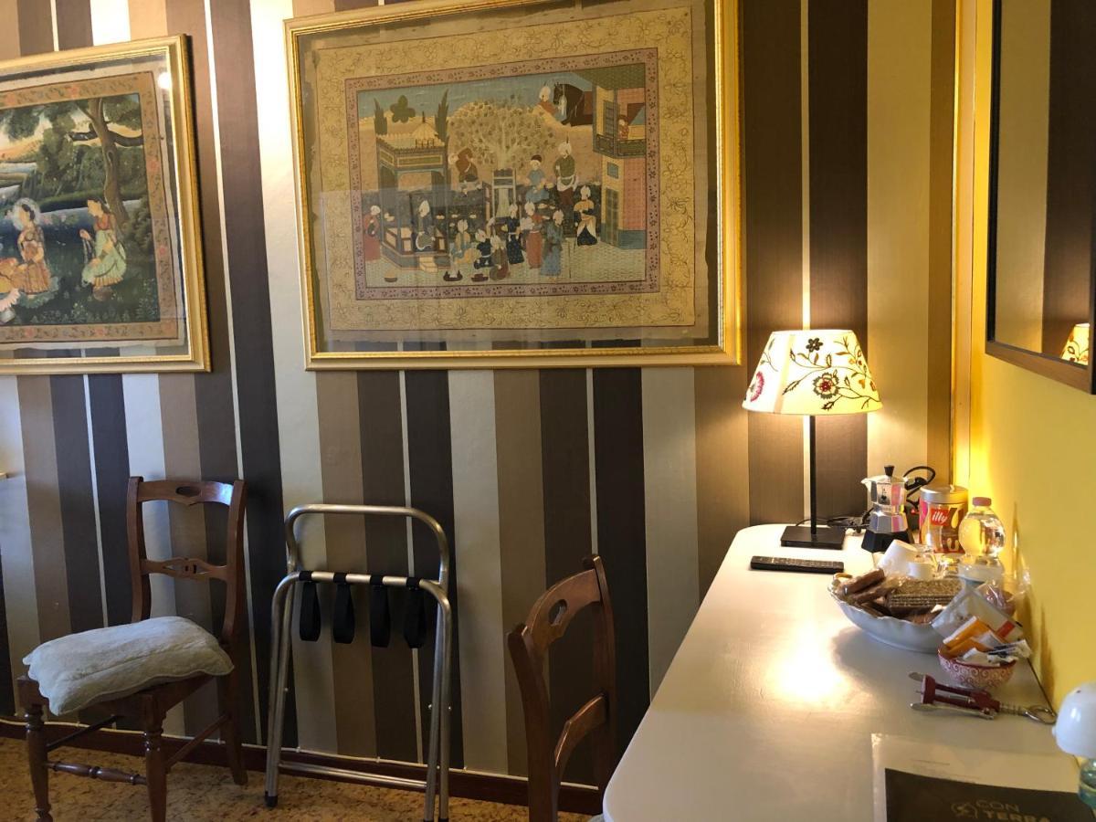 フォッソンブローネ La Finestra Sul Fiume Bed & Breakfast エクステリア 写真