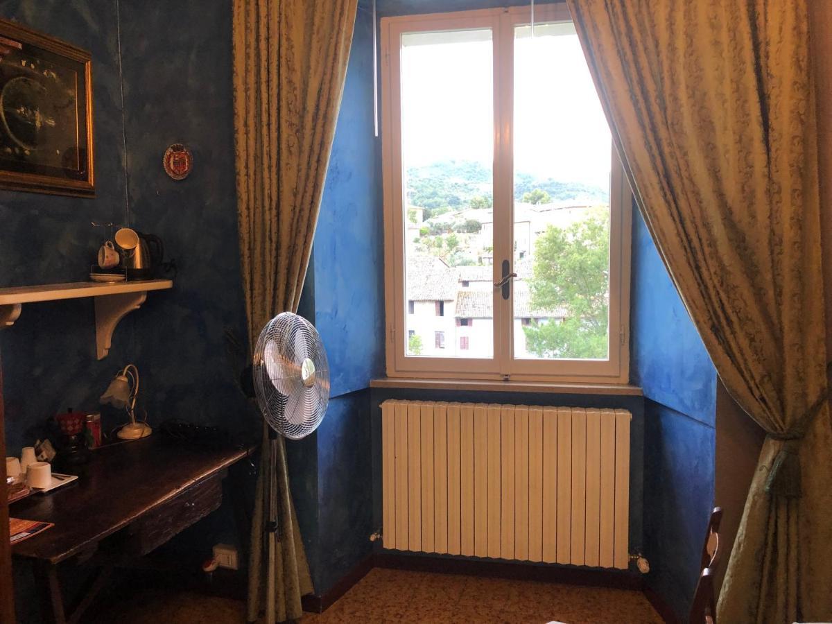 フォッソンブローネ La Finestra Sul Fiume Bed & Breakfast エクステリア 写真