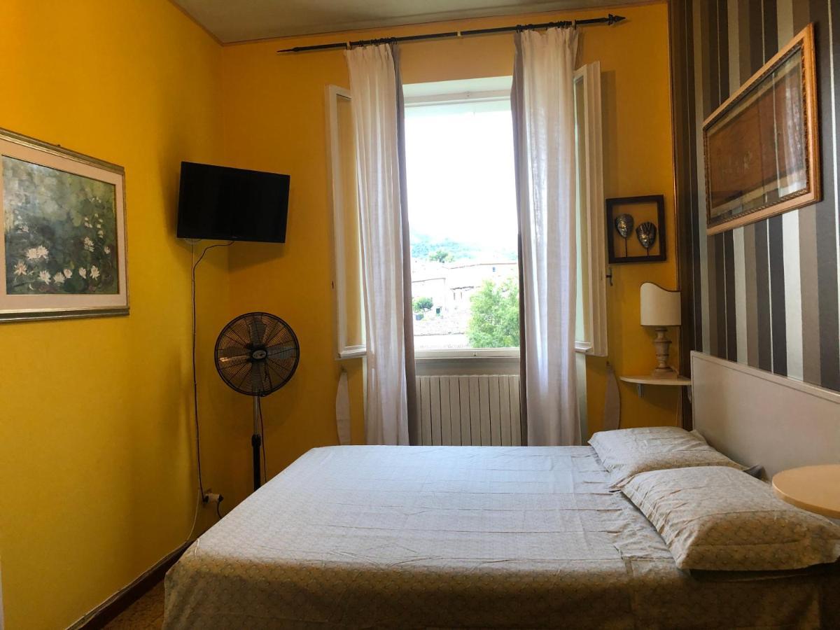 フォッソンブローネ La Finestra Sul Fiume Bed & Breakfast エクステリア 写真