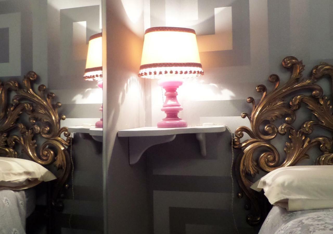 フォッソンブローネ La Finestra Sul Fiume Bed & Breakfast エクステリア 写真