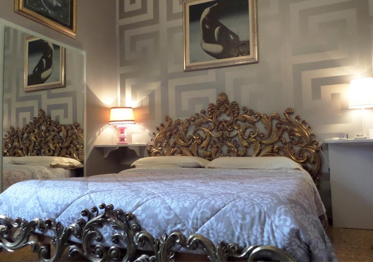 フォッソンブローネ La Finestra Sul Fiume Bed & Breakfast エクステリア 写真
